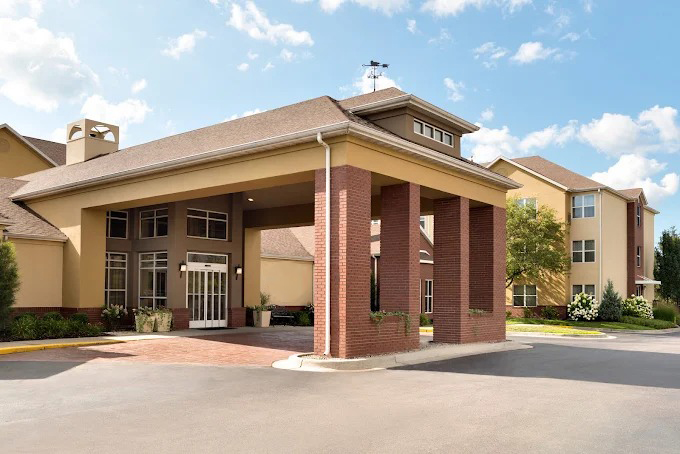 Hotel exterior and entrance view